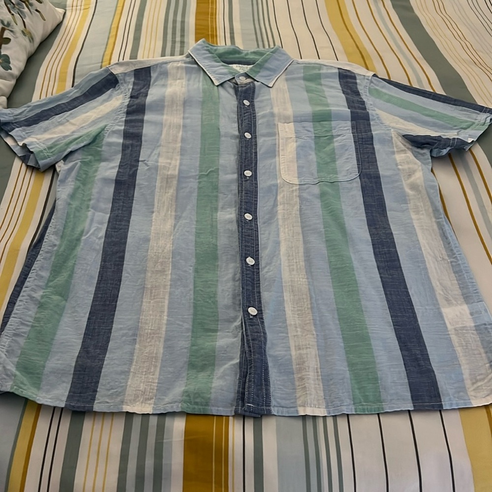 American Eagle short sleeve